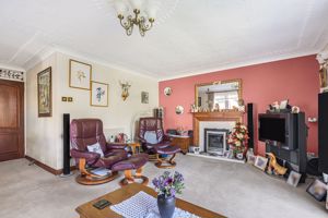 Lounge/ Diner- click for photo gallery